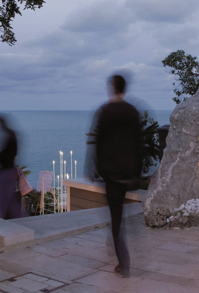 Декоративный светильник iGuzzini Typha Bollard Steel ADT3.713 (1000mm)