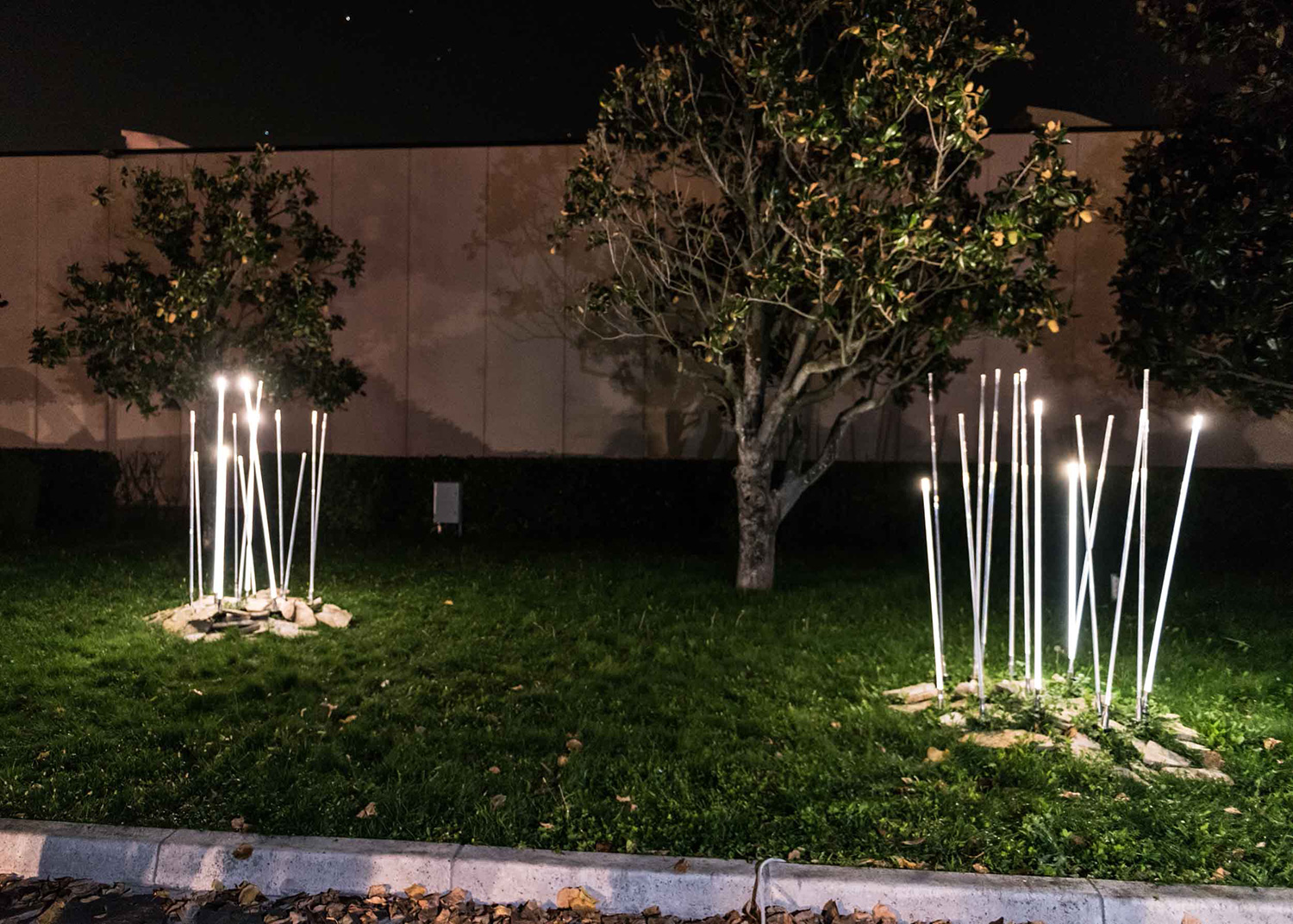 Декоративный светильник iGuzzini Typha Bollard Steel ADT3.713 (1000mm)