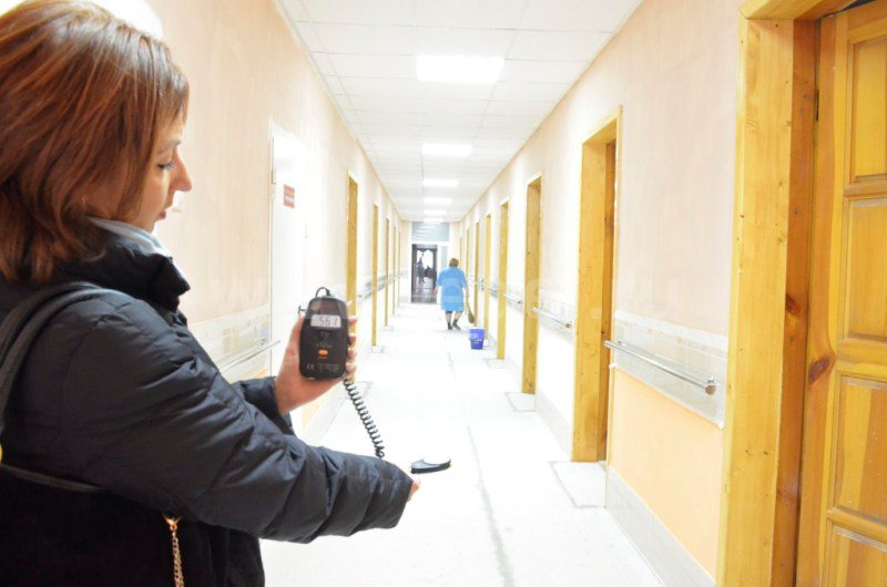 Офисный светодиодный светильник L-OFFICE 25/3025Лм 32Вт 5000K накладной IP40 (корпус серебро)