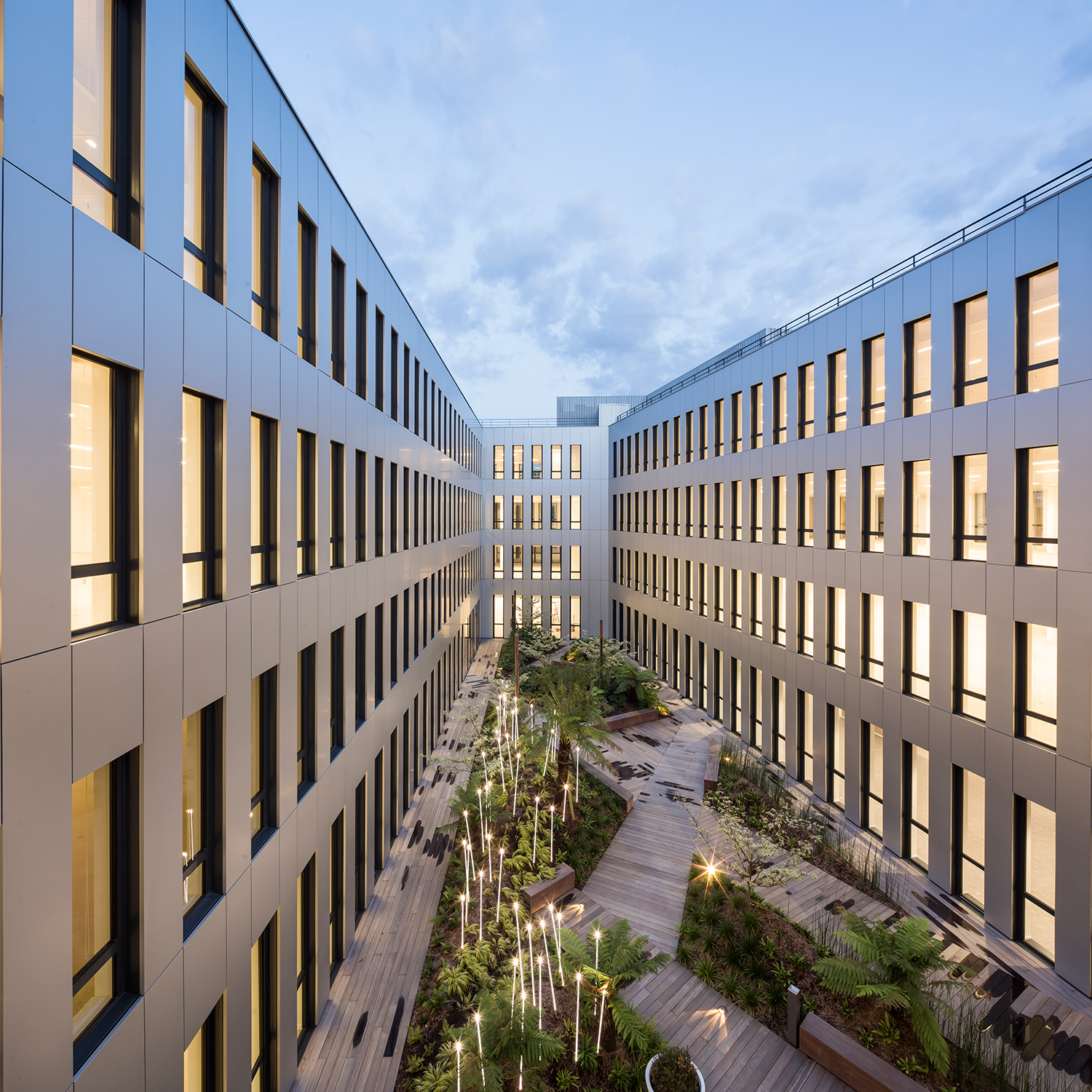 Декоративный светильник iGuzzini Typha Bollard Steel ADT4.713 (1300mm)