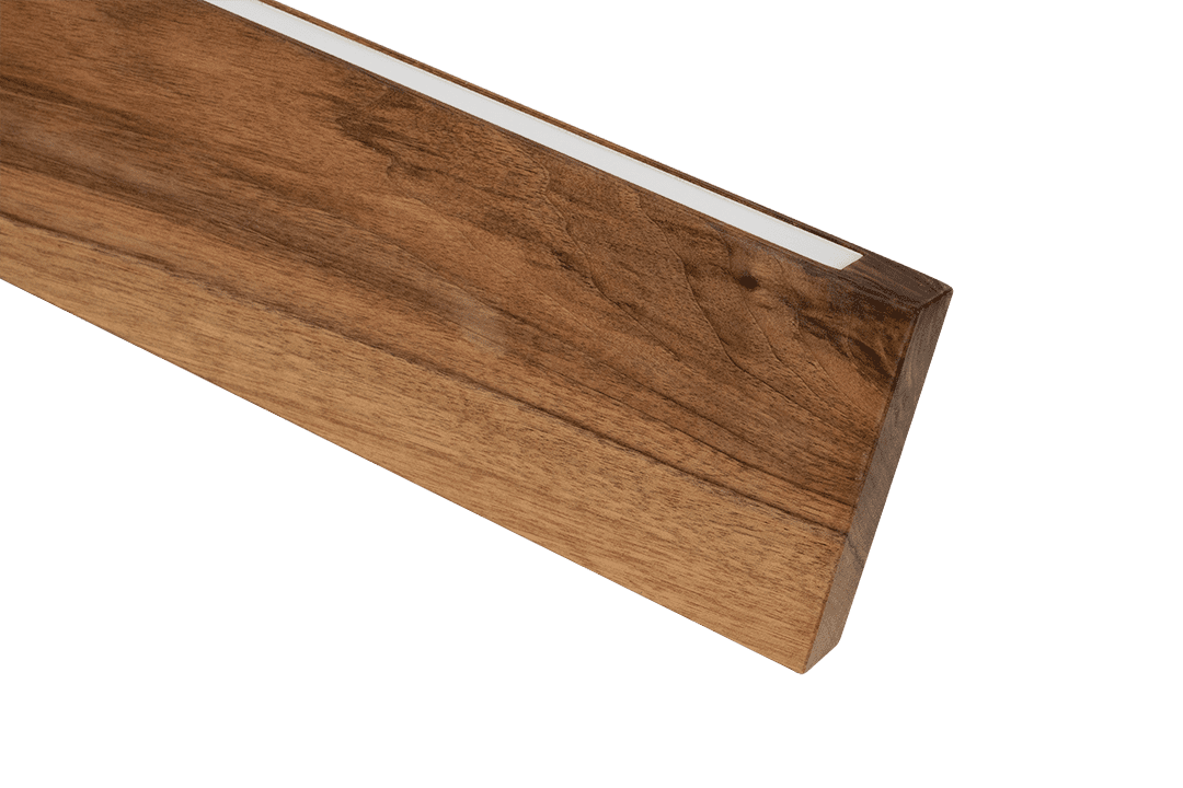 Светильник из массива (орех американский)