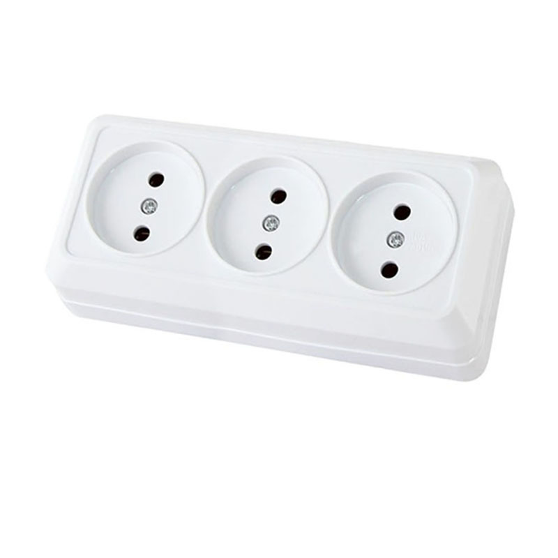 Беларусь Розетка трехместная наружная с заземлением РА16-276 (PА16-276)